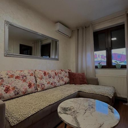 Apartman Basic Добой Экстерьер фото