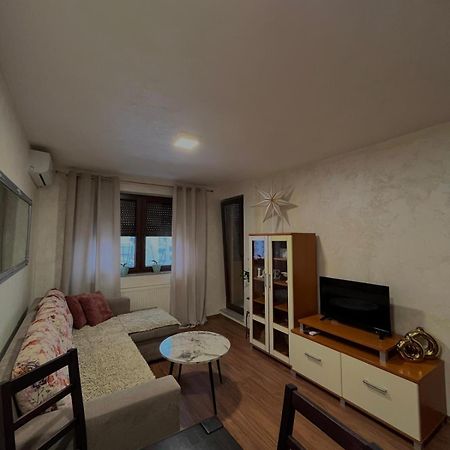 Apartman Basic Добой Экстерьер фото