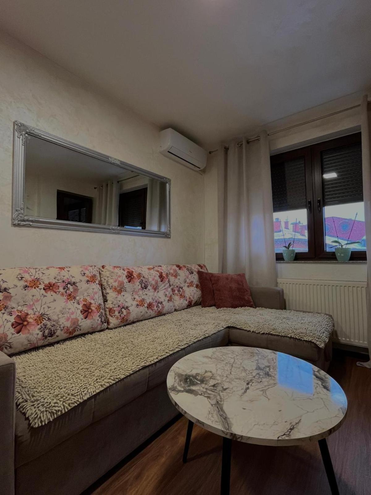 Apartman Basic Добой Экстерьер фото