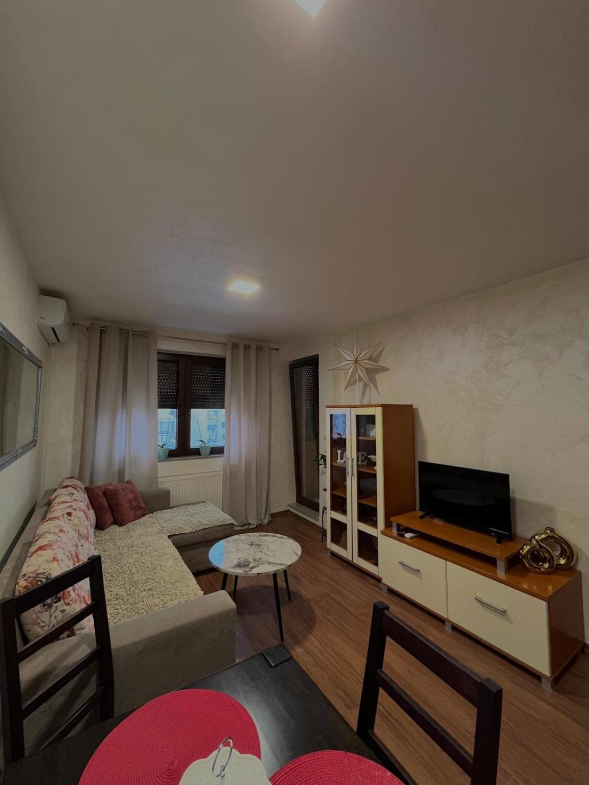 Apartman Basic Добой Экстерьер фото